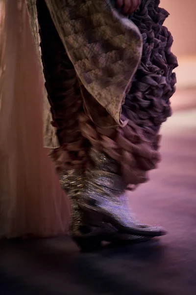 Look 13